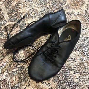 Capezio jazz shoes EJ1 black leather size 4M
